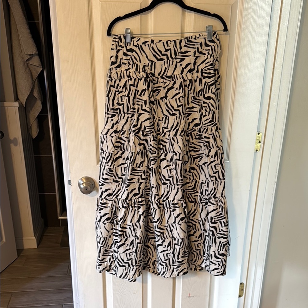 A New Day Black and White A-Line Midi Skirt